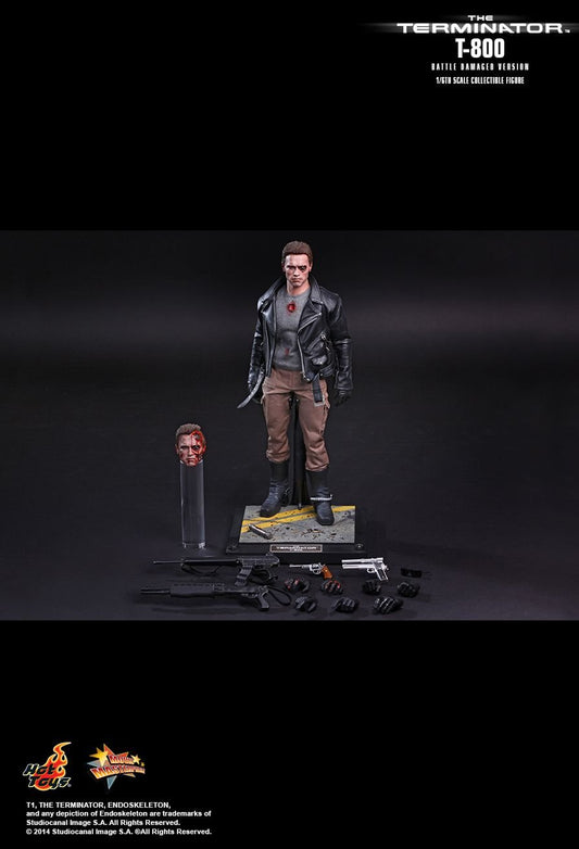 Hot Toys MMS238 - The Terminator - T-800 Battle Damaged Version