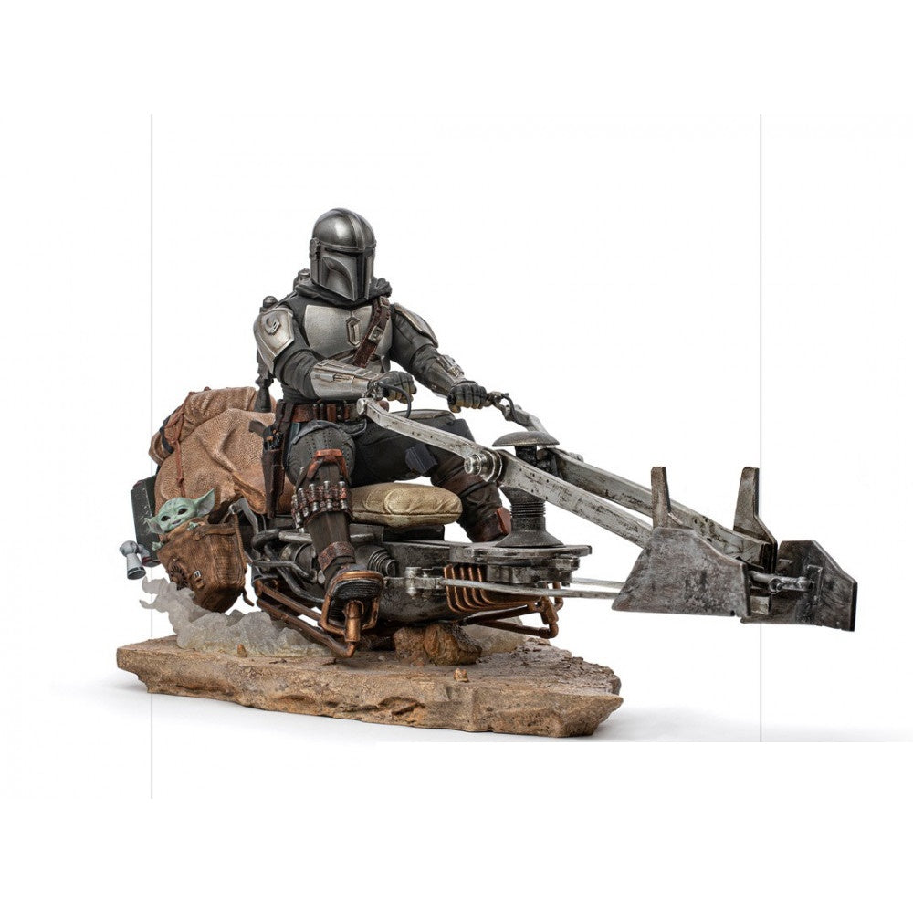 Iron Studios LUCSWR48721-10 - Star Wars : The Mandalorian - The Mandalorian on Speederbike