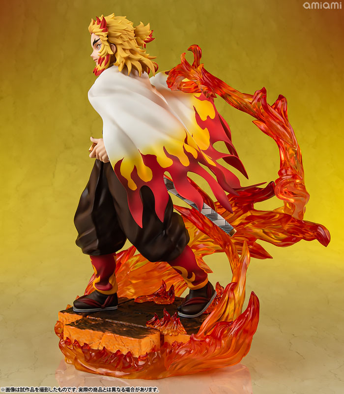 Megahouse - G.E.M Series: Demon Slayer: Kimetsu no Yaiba - Kyojuro Rengoku