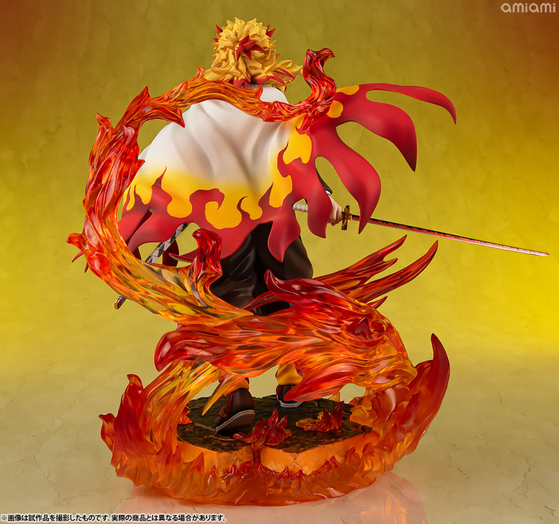Megahouse - G.E.M Series: Demon Slayer: Kimetsu no Yaiba - Kyojuro Rengoku