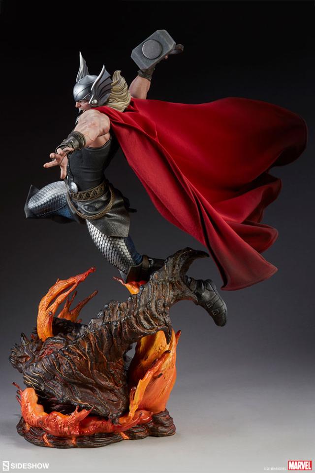 Sideshow 300673 - Marvel Comics - Thor