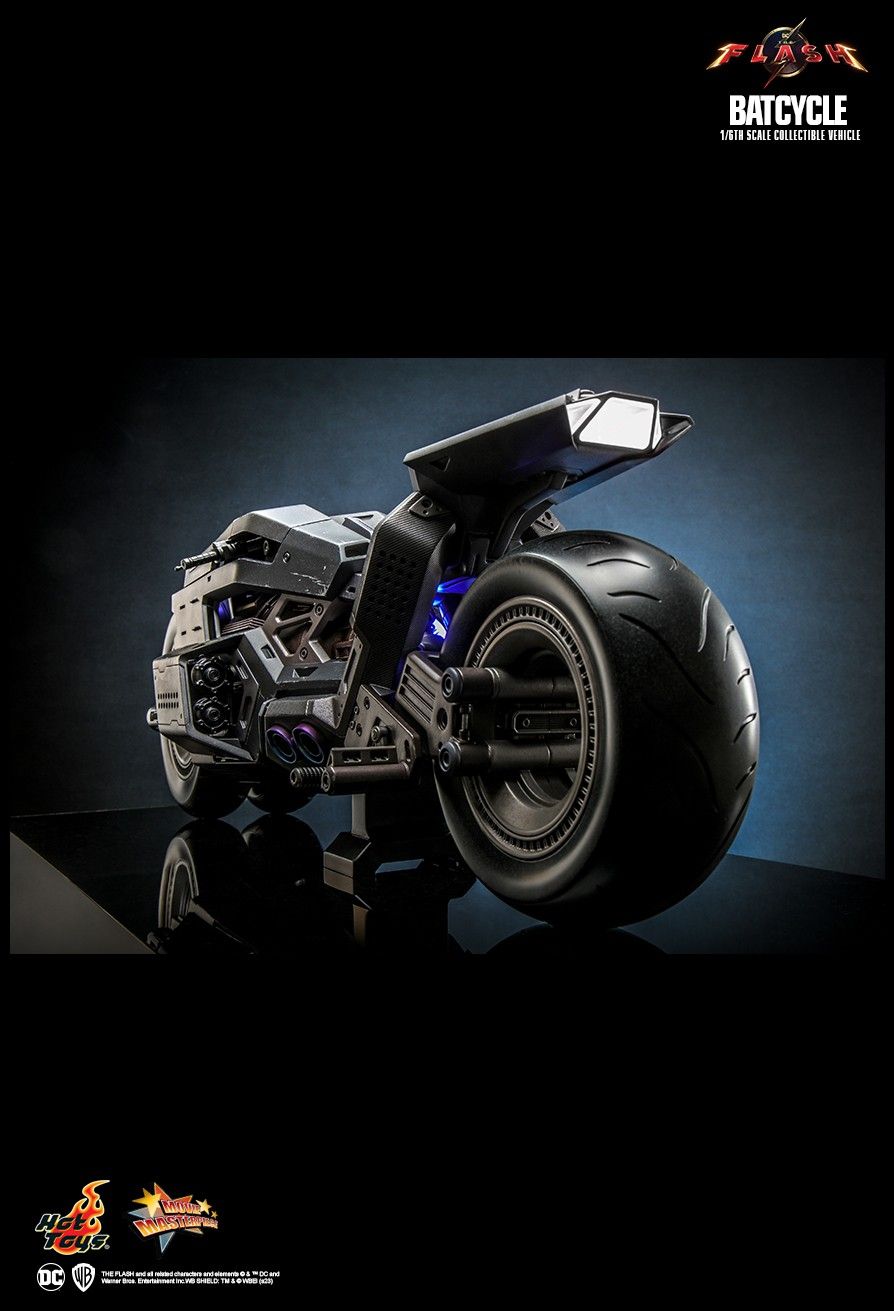 Hot Toys MMS704 - DC Comics - The Flash - Batcycle【Pre-Order】