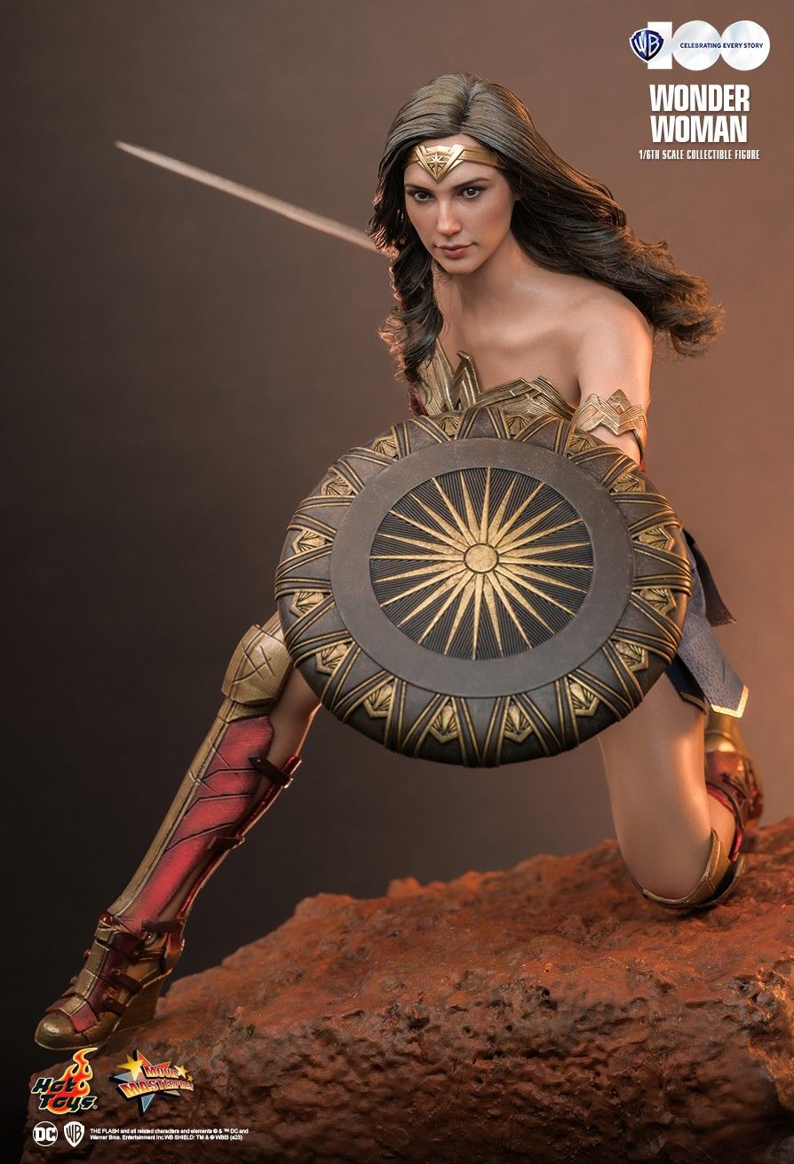 Hot Toys MMS698 - DC Comics - WB 100 - Wonder Woman