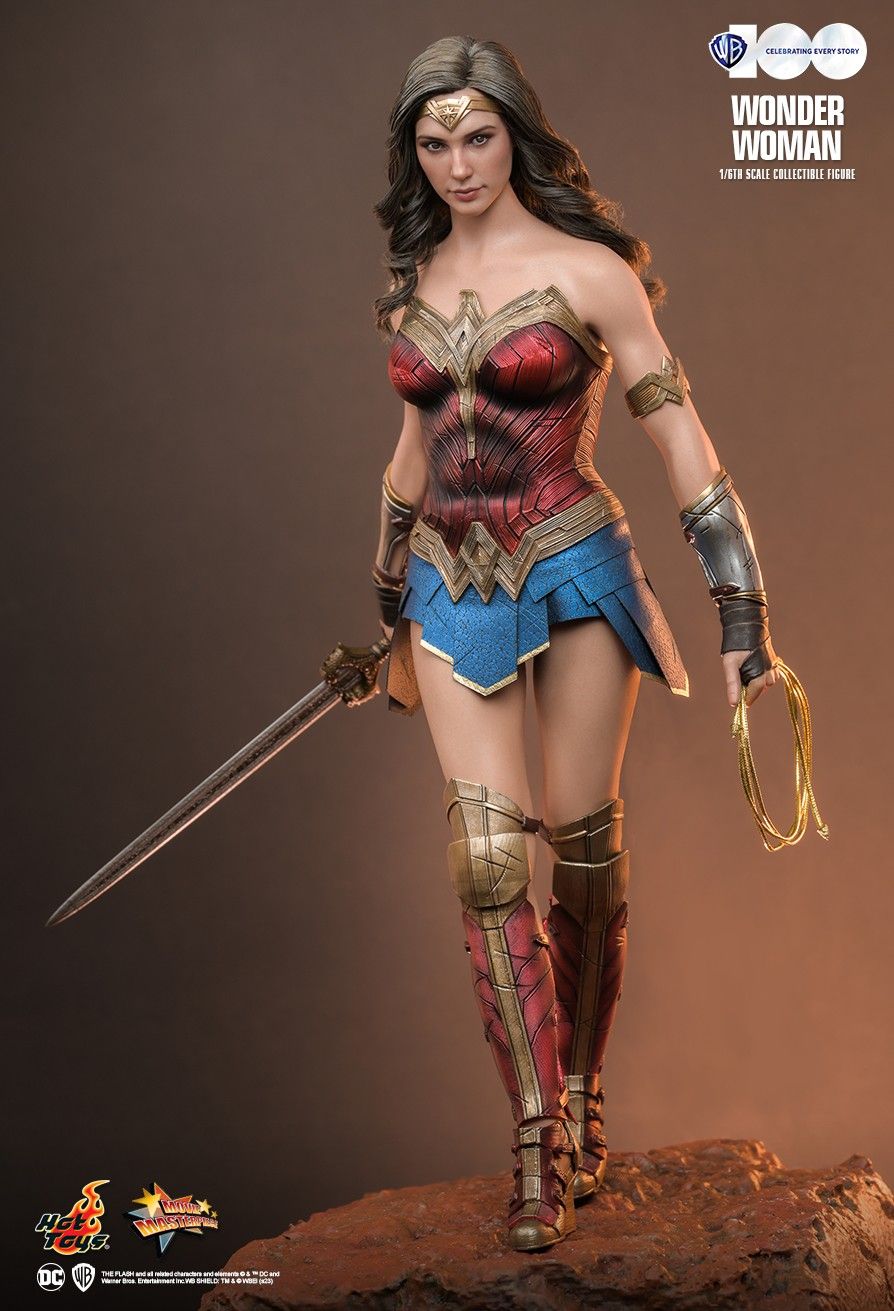 Hot Toys MMS698 - DC Comics - WB 100 - Wonder Woman