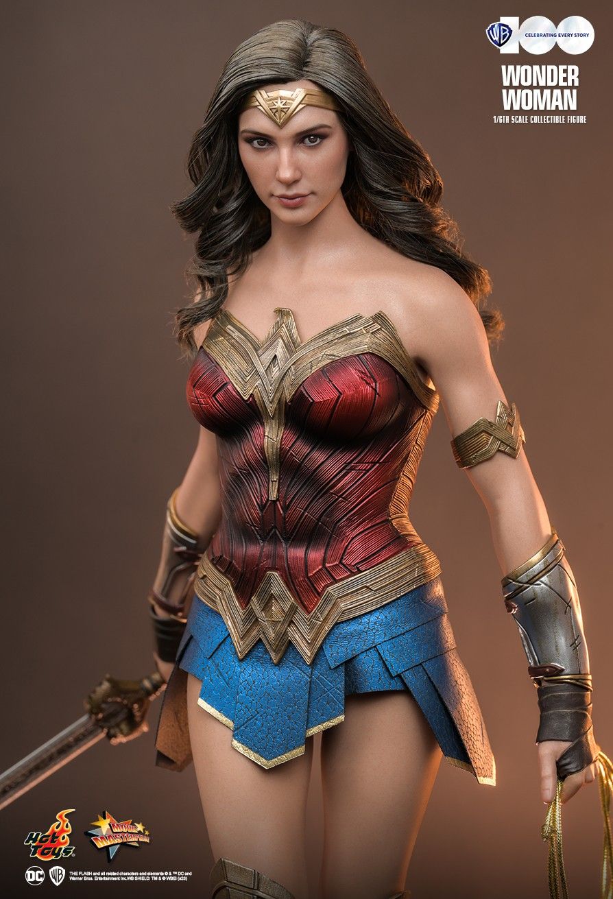 Hot Toys MMS698 - DC Comics - WB 100 - Wonder Woman