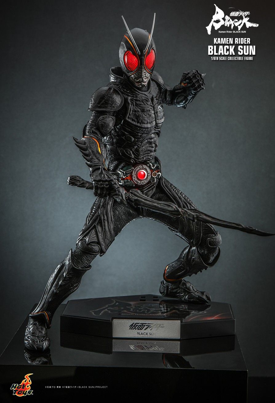 Hot Toys TMS100 - Kamen Rider - Black Sun Standard Version