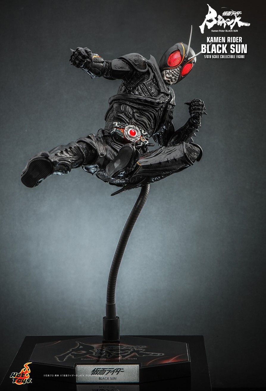 Hot Toys TMS100 - Kamen Rider - Black Sun Standard Version