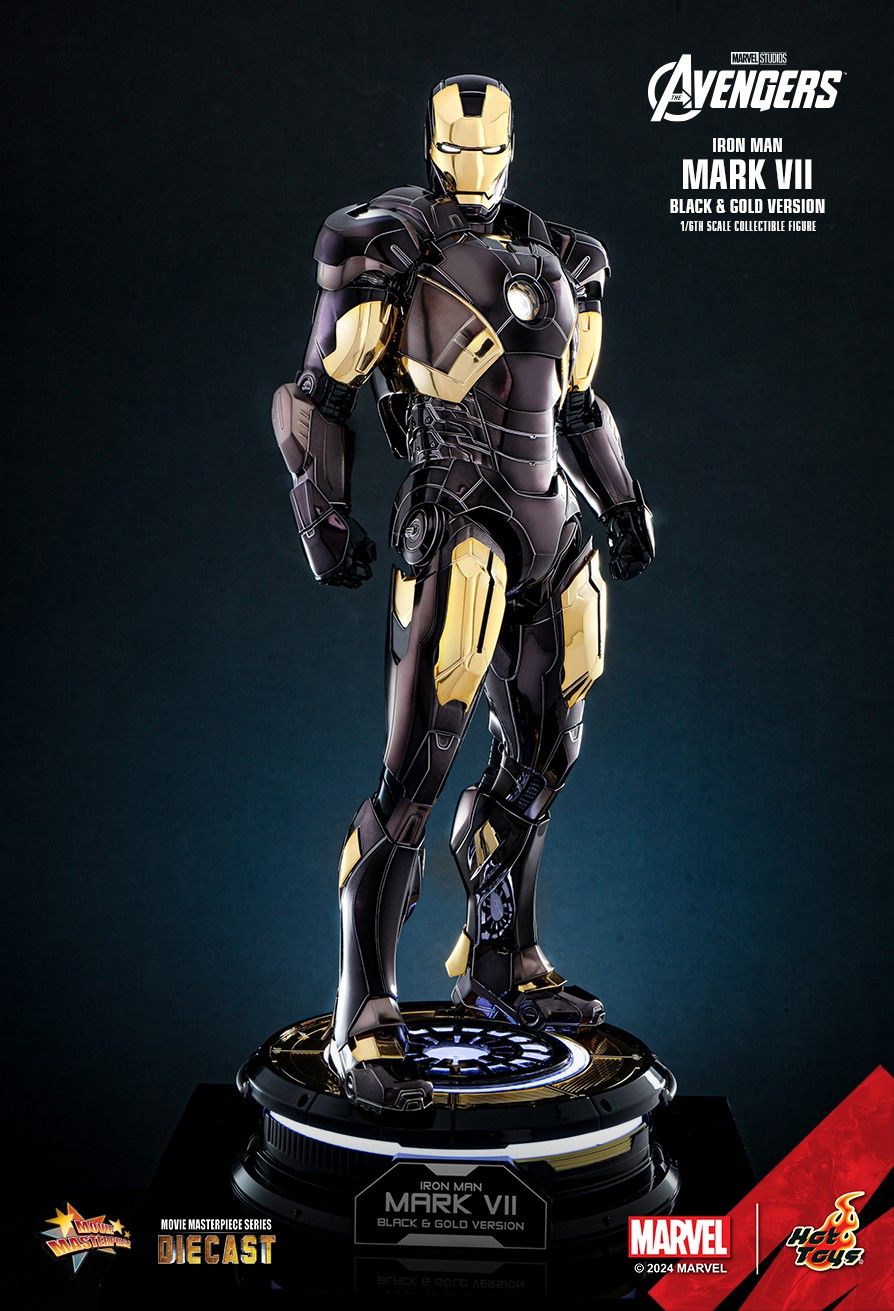 Hot Toys MMS741 - Marvel Comics - The Avengers - Iron Man Mark VII Black & Gold Version