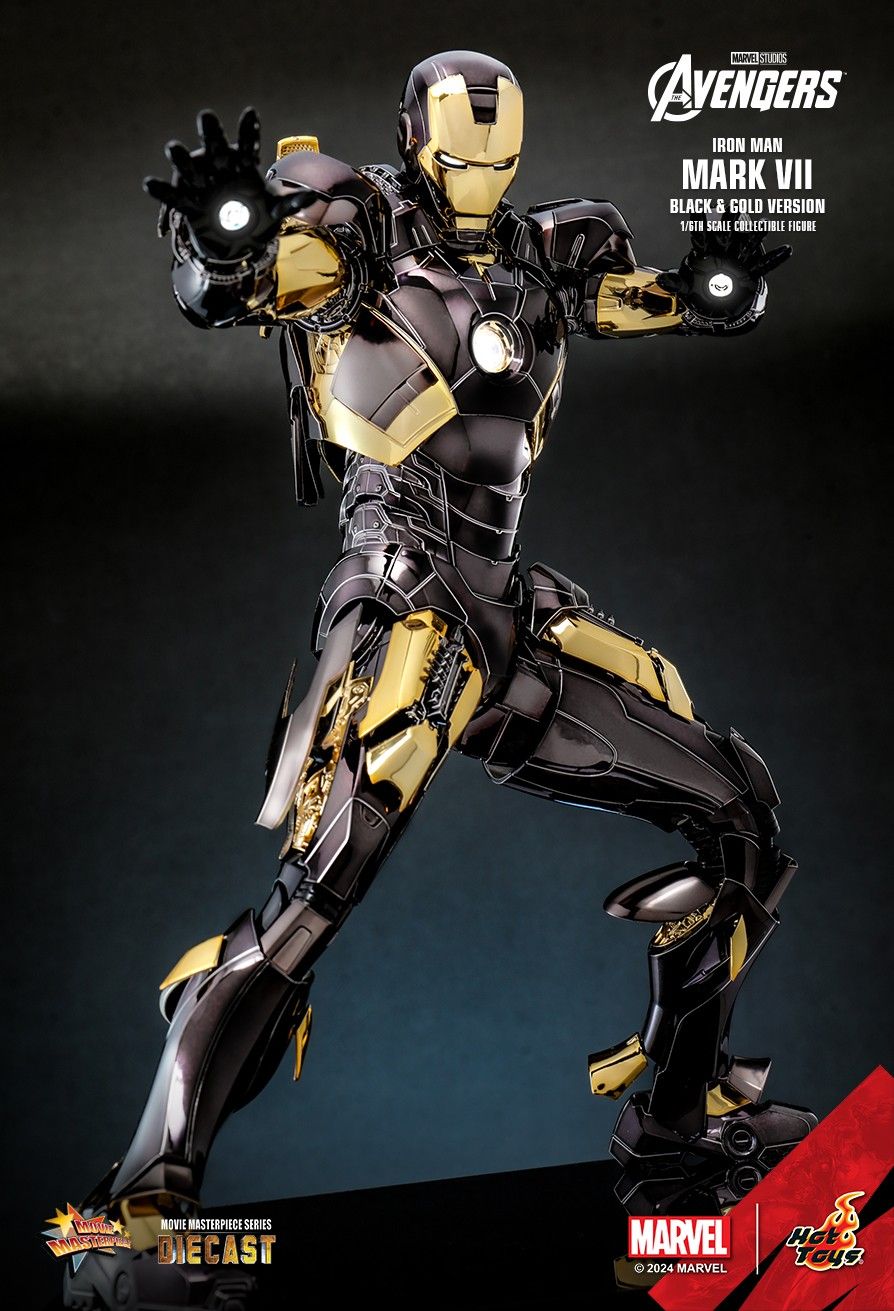 Hot Toys MMS741 - Marvel Comics - The Avengers - Iron Man Mark VII Black & Gold Version