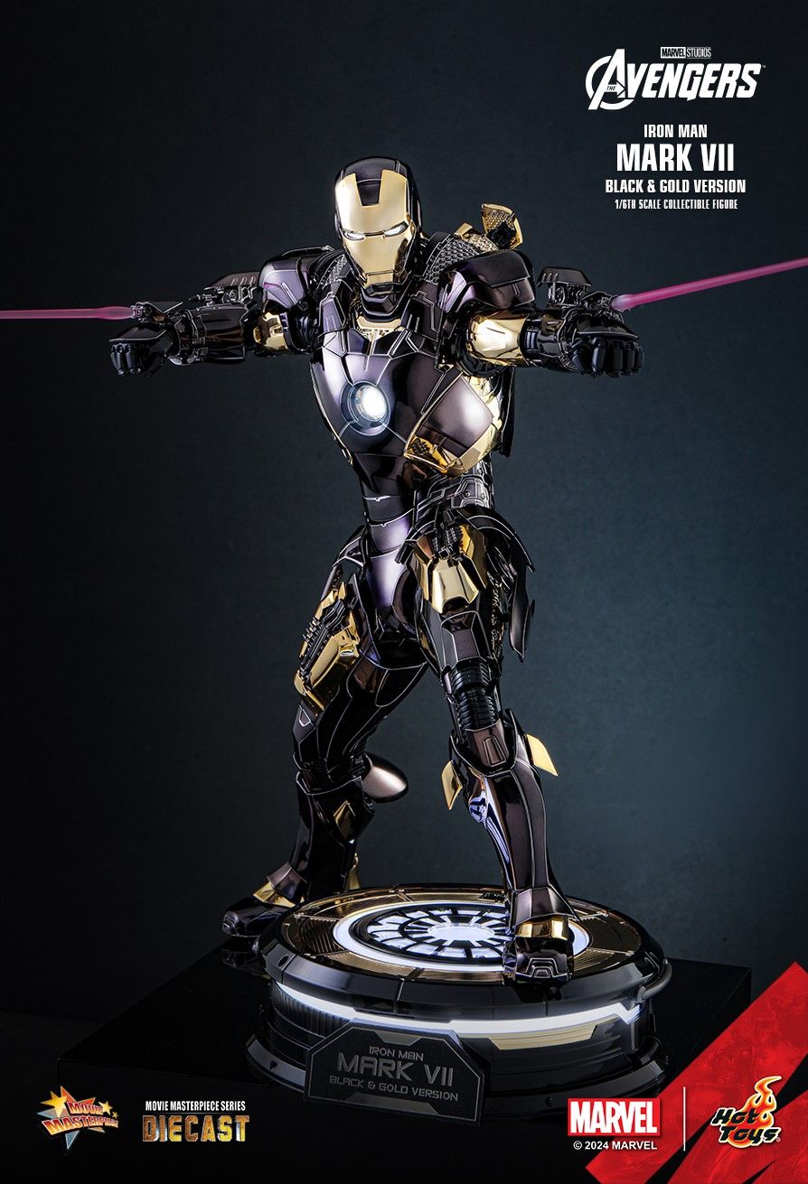 Hot Toys MMS741 - Marvel Comics - The Avengers - Iron Man Mark VII Black & Gold Version