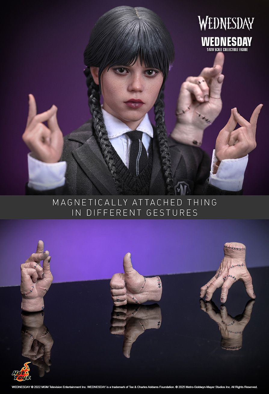 Hot Toys TMS135 - Family Addams : Wednesday - Wednesday Jenna Ortega