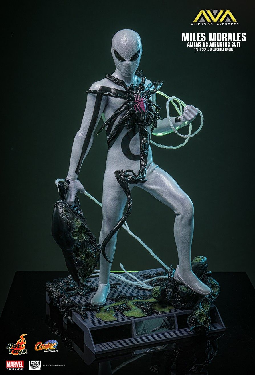 Hot Toys CMS027 - Marvel Comics - Alien Vs. Avengers - Miles Morales Alien Vs. Avengers Suit