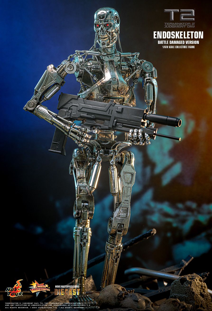 Hot Toys MMS840D77 - Terminator 2 : Judgment Day - Endoskeleton Battle Damaged Version【Pre-Order】