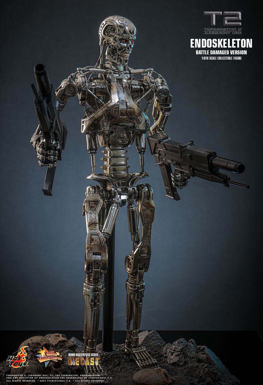 Hot Toys MMS840D77 - Terminator 2 : Judgment Day - Endoskeleton Battle Damaged Version【Pre-Order】