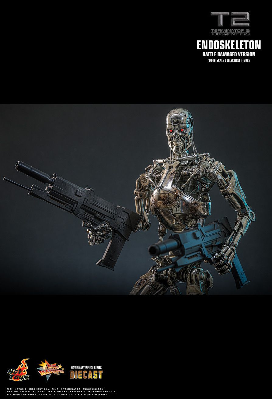 Hot Toys MMS840D77 - Terminator 2 : Judgment Day - Endoskeleton Battle Damaged Version【Pre-Order】