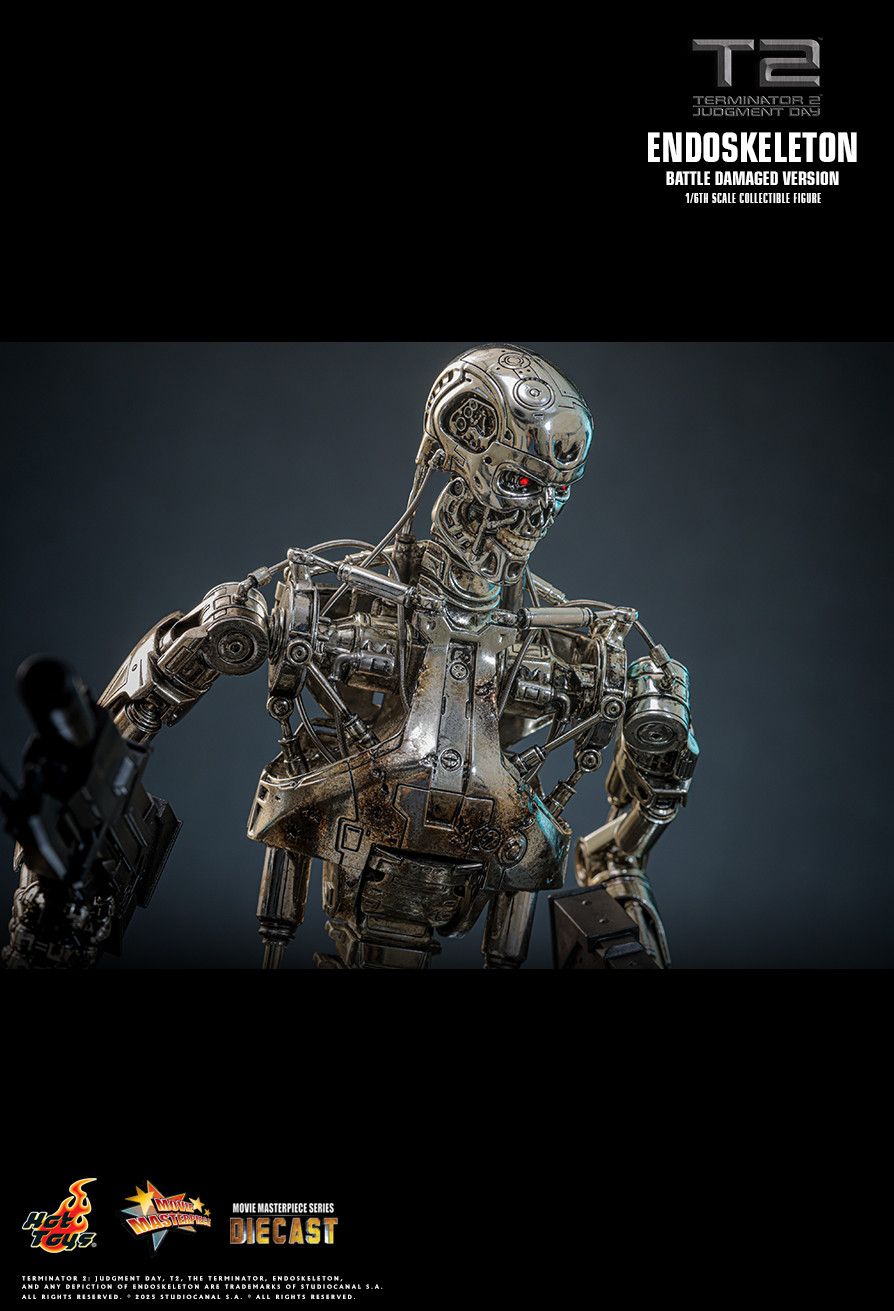 Hot Toys MMS840D77 - Terminator 2 : Judgment Day - Endoskeleton Battle Damaged Version【Pre-Order】