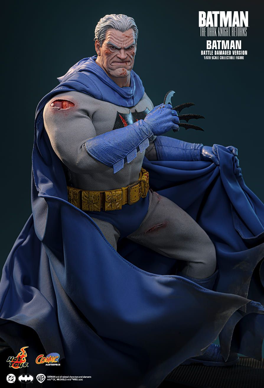 Hot Toys CMS031 - DC Comics - Batman : The Dark Knight Returns - Batman Battle Damaged Version【Pre-Order】