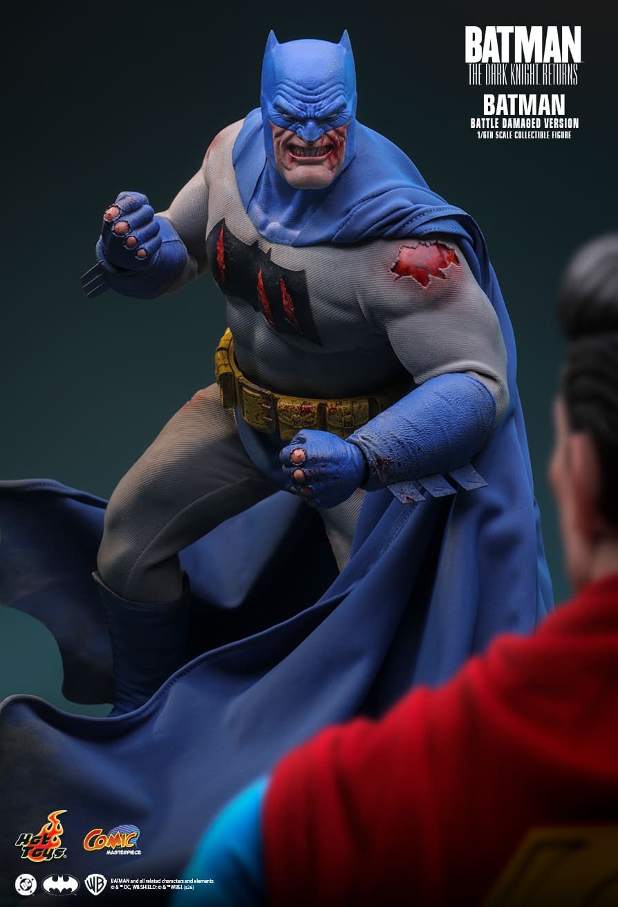 Hot Toys CMS031 - DC Comics - Batman : The Dark Knight Returns - Batman Battle Damaged Version【Pre-Order】