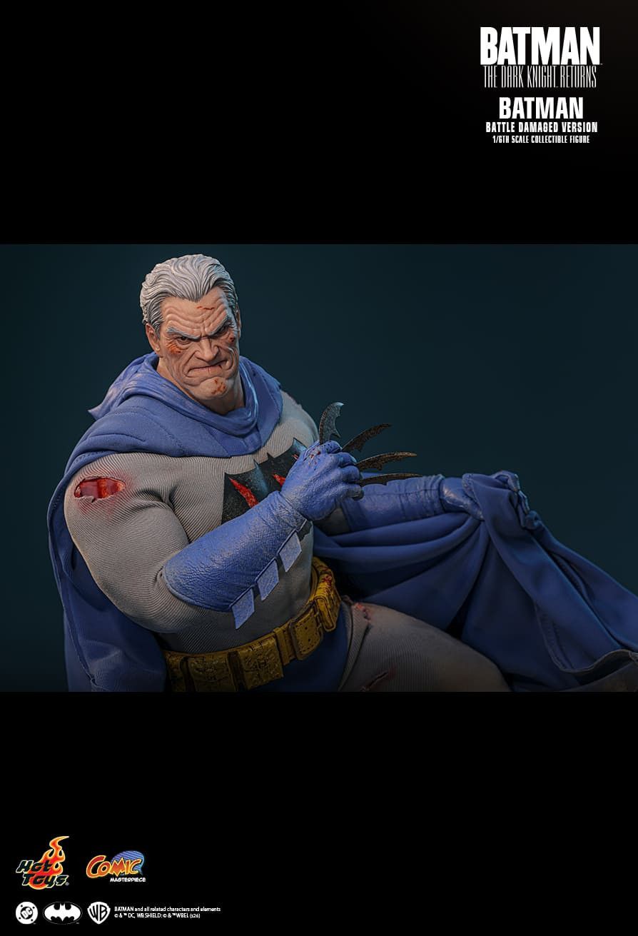 Hot Toys CMS031 - DC Comics - Batman : The Dark Knight Returns - Batman Battle Damaged Version【Pre-Order】