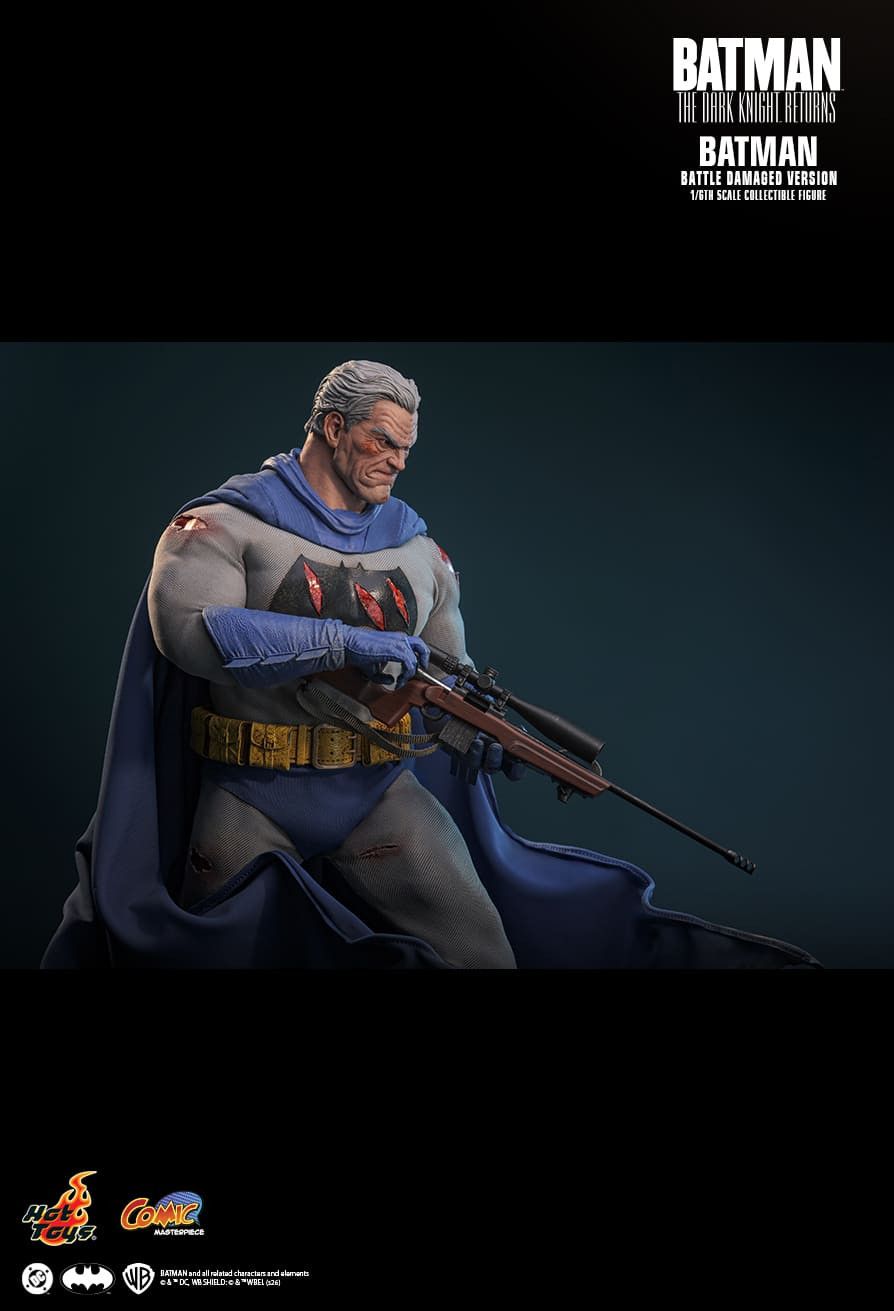 Hot Toys CMS031 - DC Comics - Batman : The Dark Knight Returns - Batman Battle Damaged Version【Pre-Order】