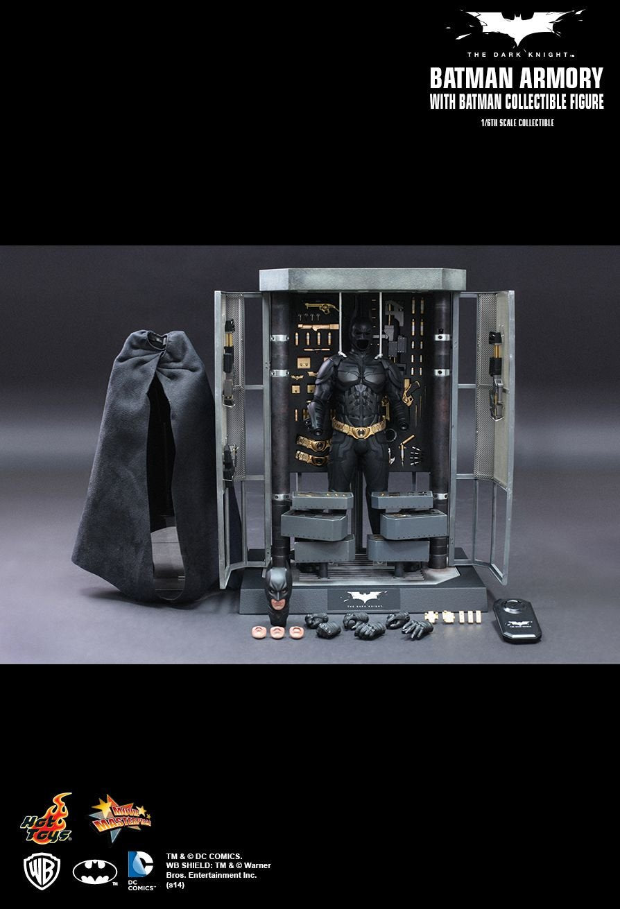 Hot Toys MMS234 - DC Comics - The Dark Knight - Batman Armory With Batman