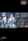 Hot Toys MMS335 - Star Wars : The Force Awakens - First Order Stormtrooper Officer And First Order Stormtrooper