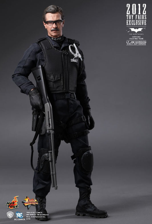 Hot Toys MMS182 - DC Comics - The Dark Knight - LT. Jim Gordon S.W.A.T. Suit Version