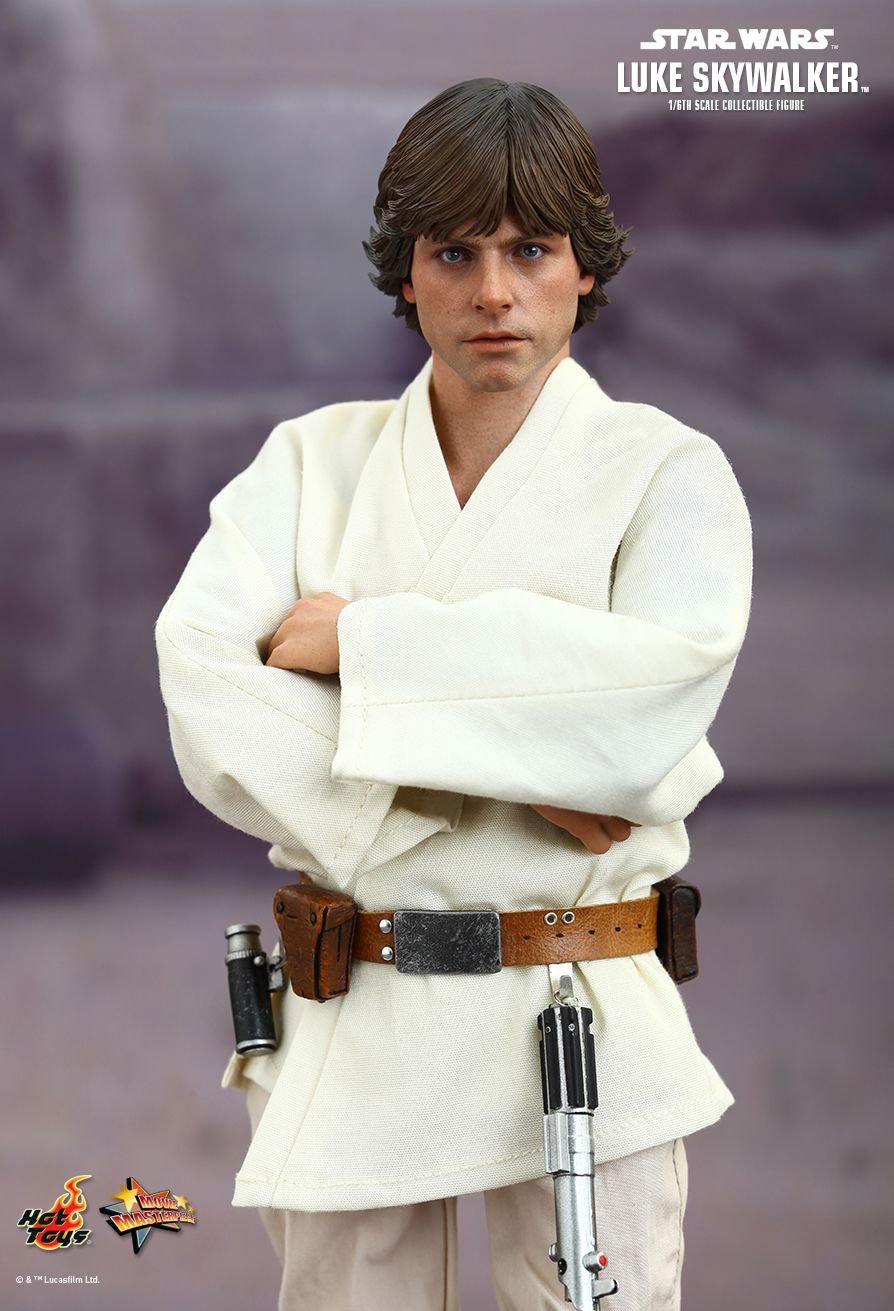 Hot Toys MMS297 - Star Wars 4 : A New Hope - Luke Skywalker Standard Version