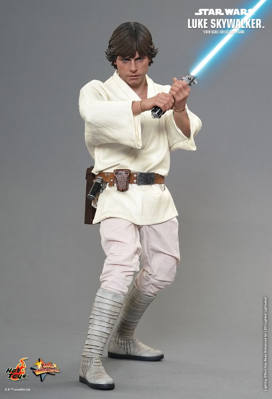 Hot Toys MMS297 - Star Wars 4 : A New Hope - Luke Skywalker Standard Version