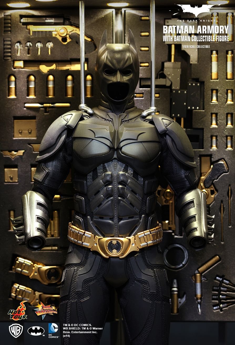 Hot Toys MMS234 - DC Comics - The Dark Knight - Batman Armory With Batman