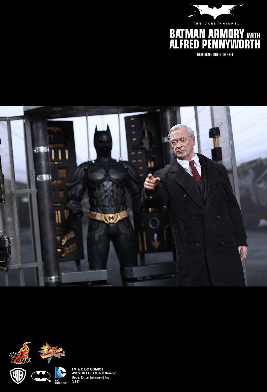 Hot Toys MMS235 - DC Comics - The Dark Knight - Batman Armory With Alfred Pennyworth