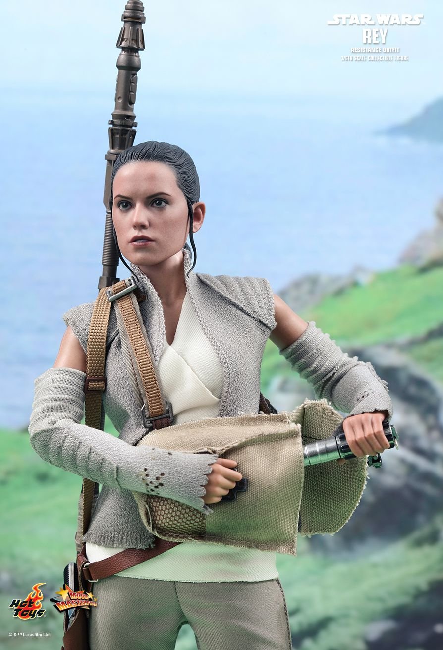 Hot Toys MMS377 - Star Wars : The Force Awakens - Rey Resistance Outfit