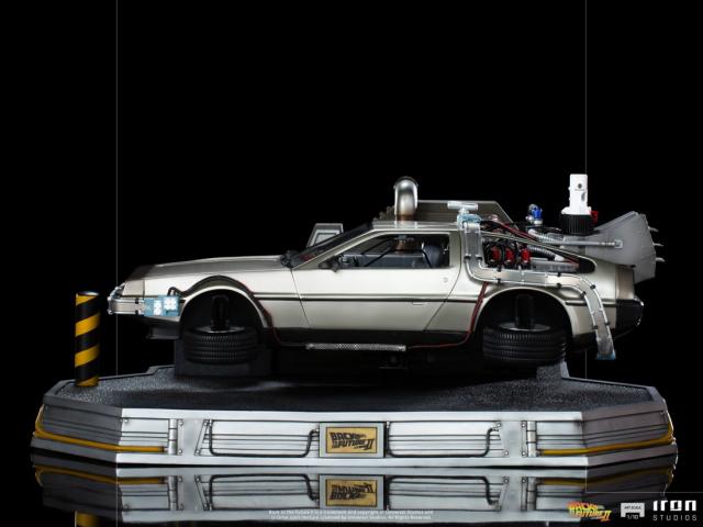 Iron Studios POWRAN46221-10 - Back to the Future Part II - DeLorean