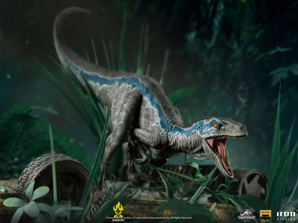 Iron Studios UNIVJP63922-10 - Jurassic World - Velociraptor Blue Standard