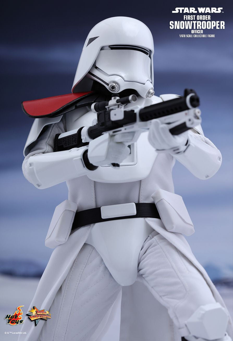 Hot Toys MMS322 - Star Wars : The Force Awakens - First Order Snowtroopers Officier