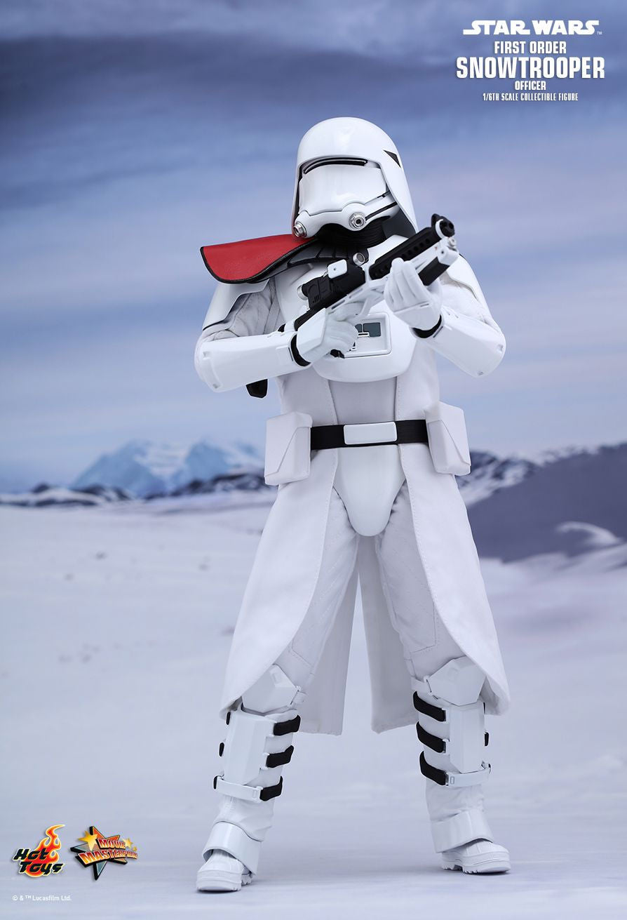 Hot Toys MMS322 - Star Wars : The Force Awakens - First Order Snowtroopers Officier