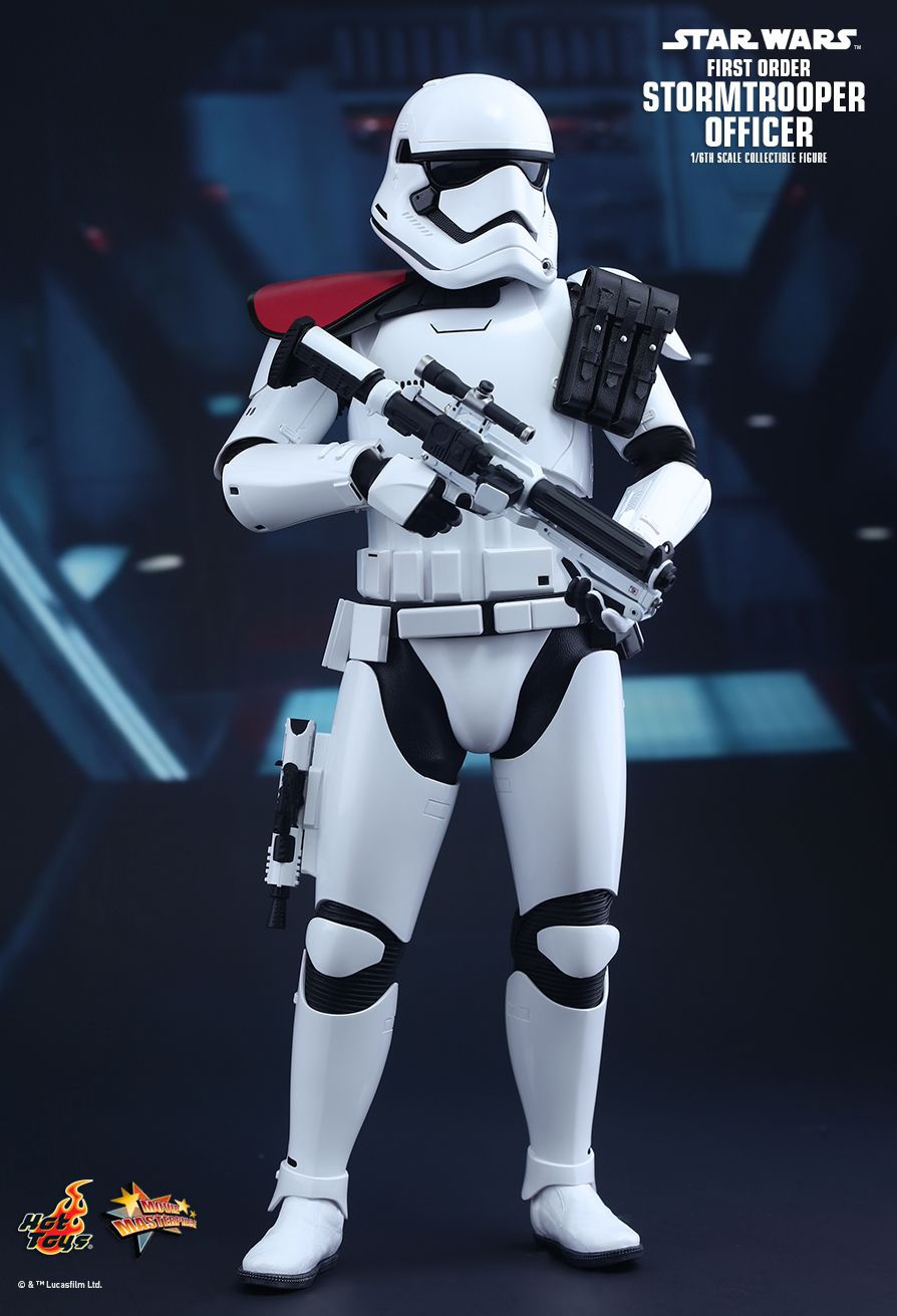 Hot Toys MMS334 - Star Wars : The Force Awakens - First Order Stormtrooper Officier