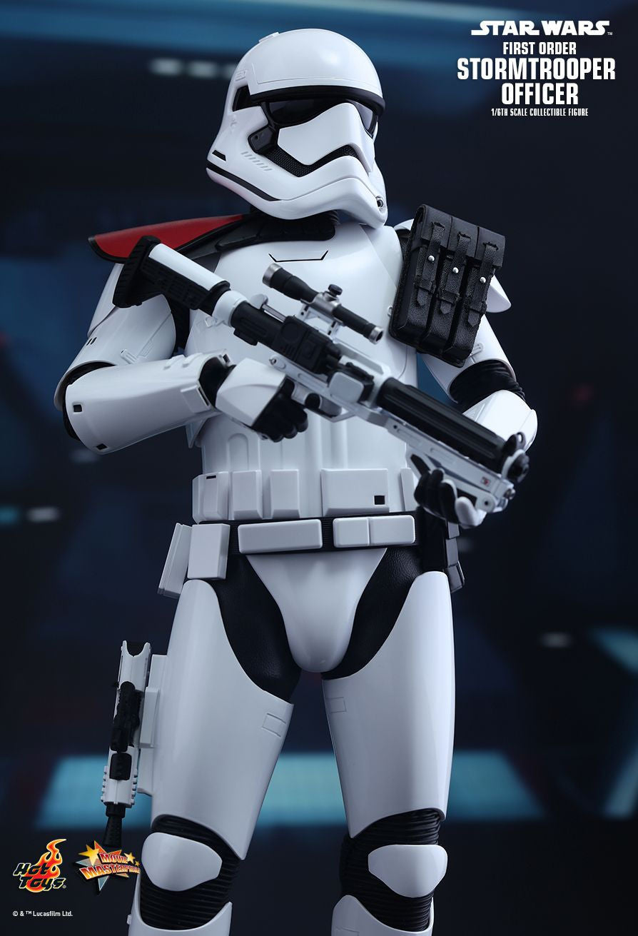 Hot Toys MMS335 - Star Wars : The Force Awakens - First Order Stormtrooper Officer And First Order Stormtrooper