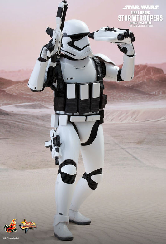 Hot Toys MMS333 - Star Wars : The Force Awakens - First Order Stormtrooper Jakku Exclusive