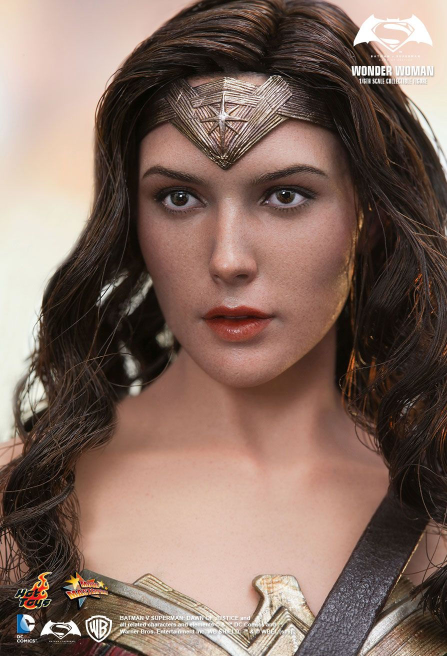 Hot Toys MMS359 - DC Comics - Batman vs Superman : Dawn Of Justice - Wonder Woman