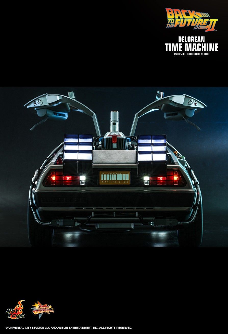 Hot Toys MMS636 - Back To Future II - Delorean Time Machine