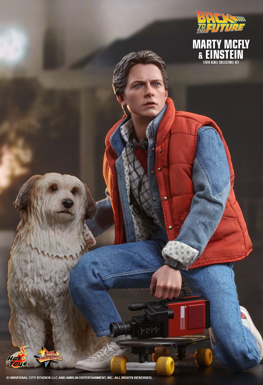 Hot Toys MMS573 -  Back To The Future - Marty Mcfly & Einstein